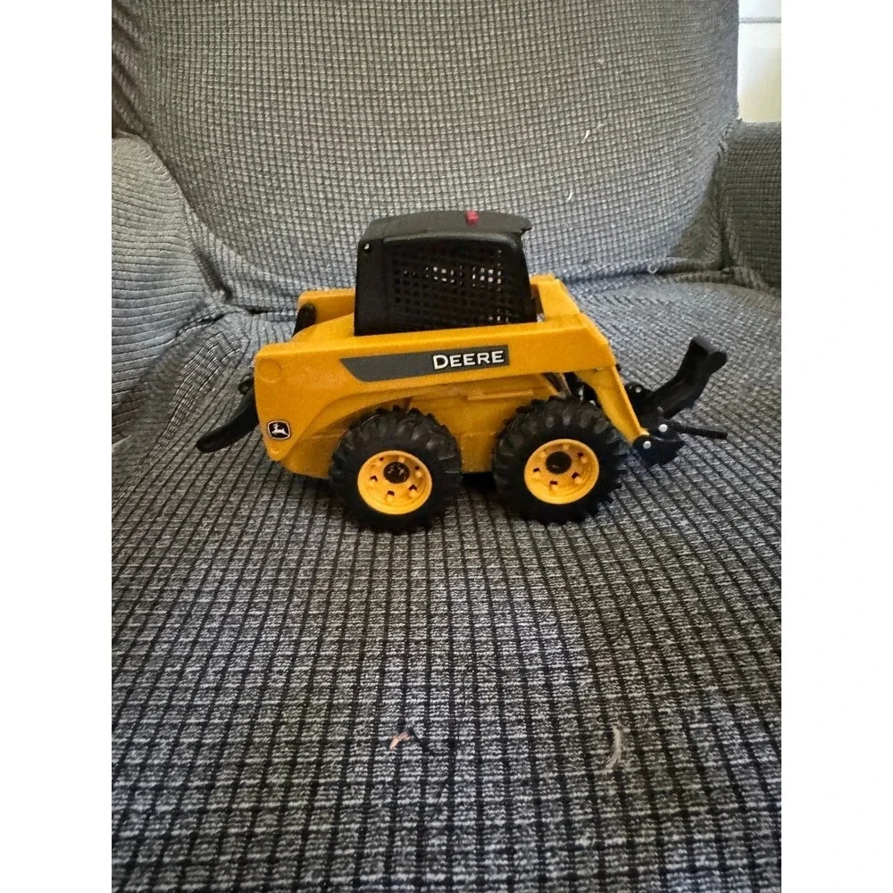 Caterpillar & John Deere Toy Construction Vehicle Lot Train Bulldozer Skid Steer